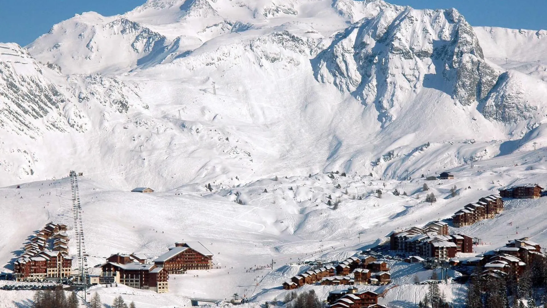 Chalet Spacieux Sur Les Pistes Avec Cheminee Et Wifi - Fr-1-455-242 La Plagne-Tarentaise 0*,  France